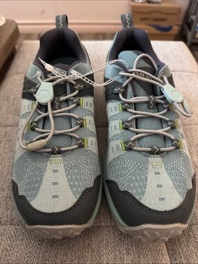 NWOT, Merrell aqua/ grey lace up cinch tie athletic shoes .Women’s  Size 9-1/2.